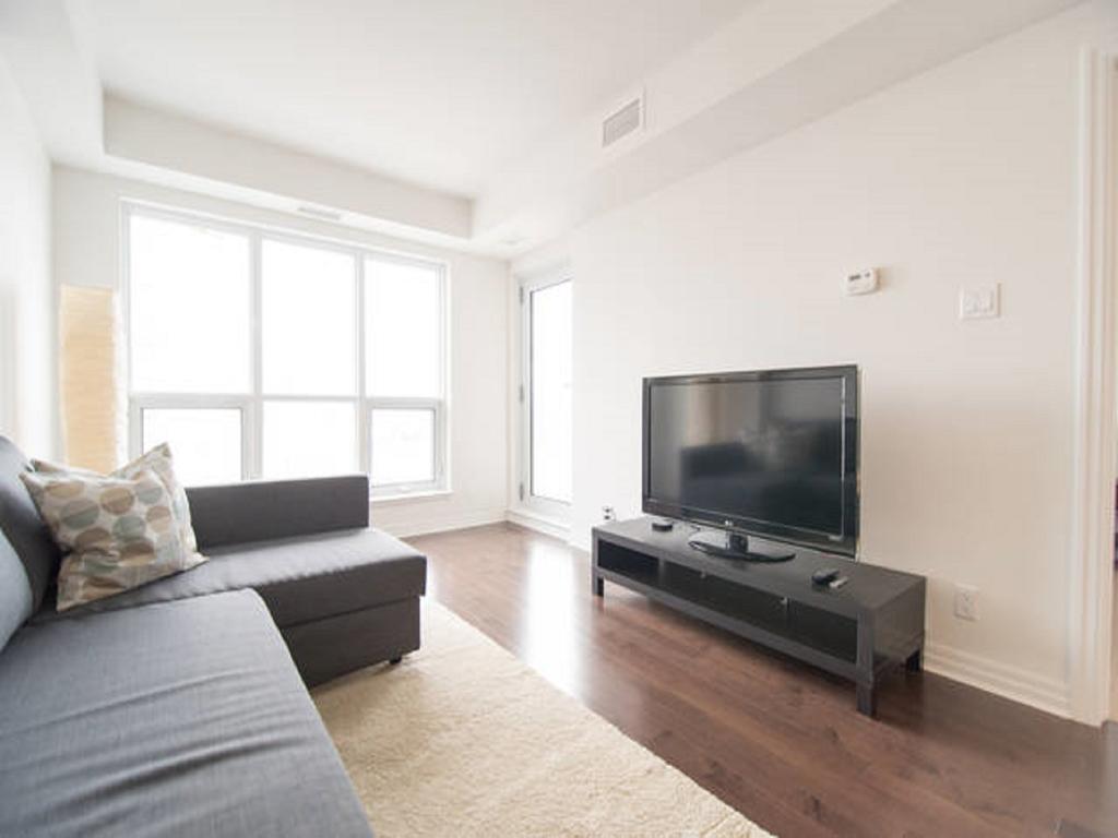 Nge - Rideau Street Apartment